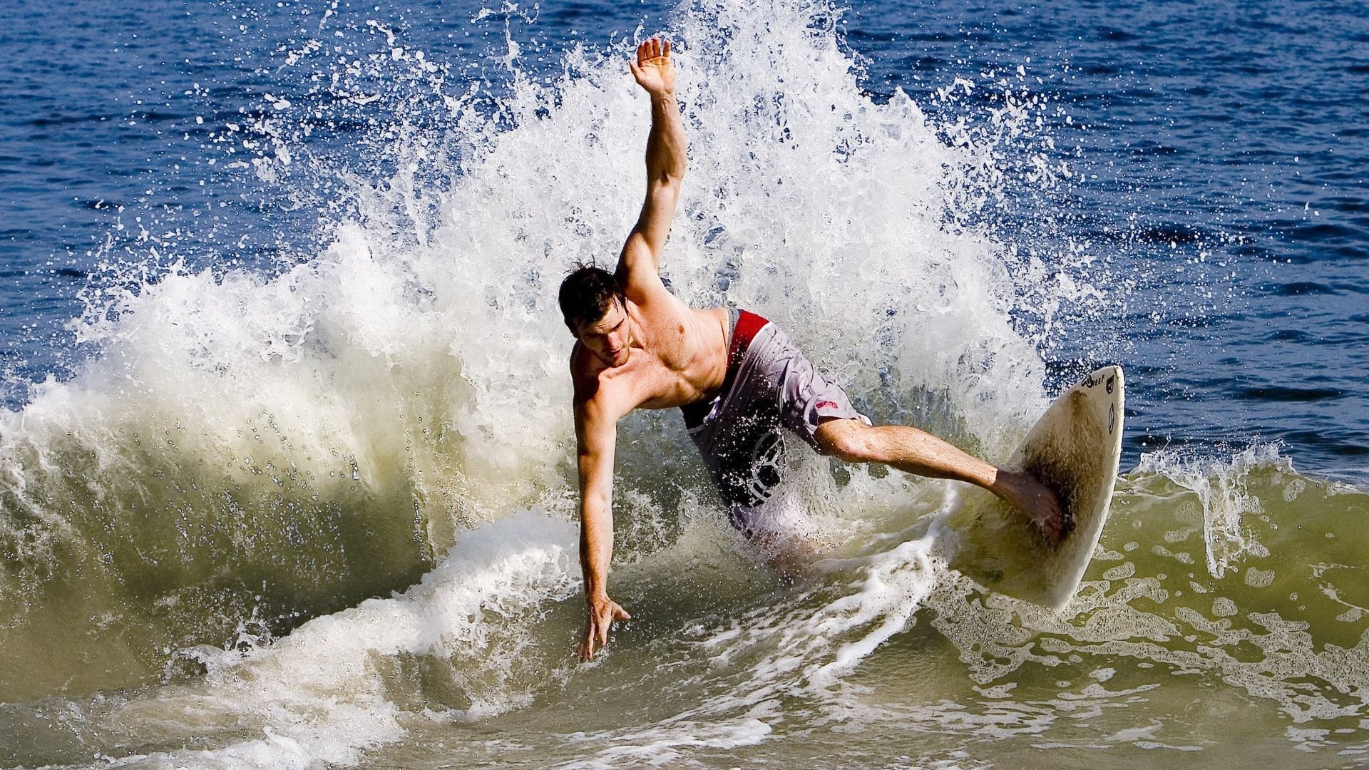 NBA季后赛首轮霸主金州勇士轻松淘汰老鹰，库里政绩成为热议焦点，nba赛程金州勇士队